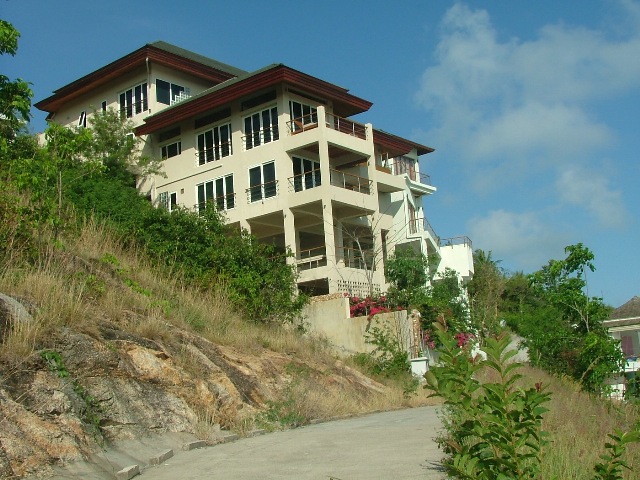 Kayjon Villa, Samui, view from below